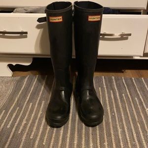 Women’s hunter boots size 7